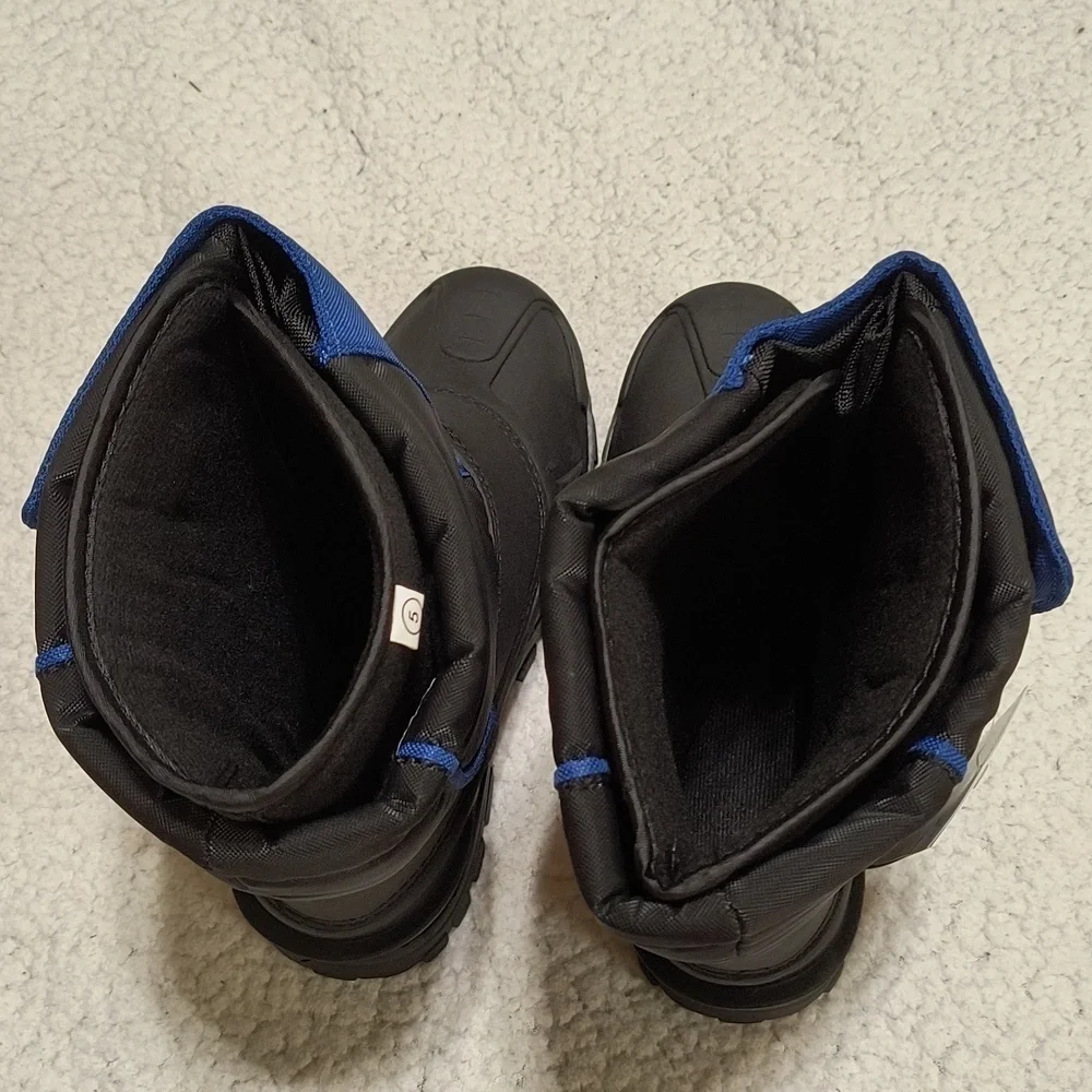 NWT Blue/Black Youth Itasca Snow Cat Winter Boots Size 5